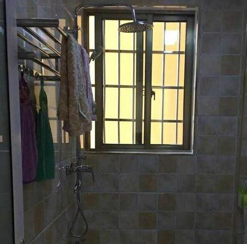 新利体育网站婆故乡村自建房奢华大气500平米框架耗资80余万！(图6)